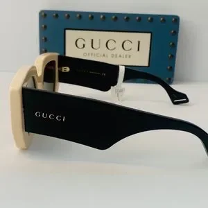 Gucci | Accessories | Gucci Gg630s 00 55 Ladies Sunglasses  display picture 2